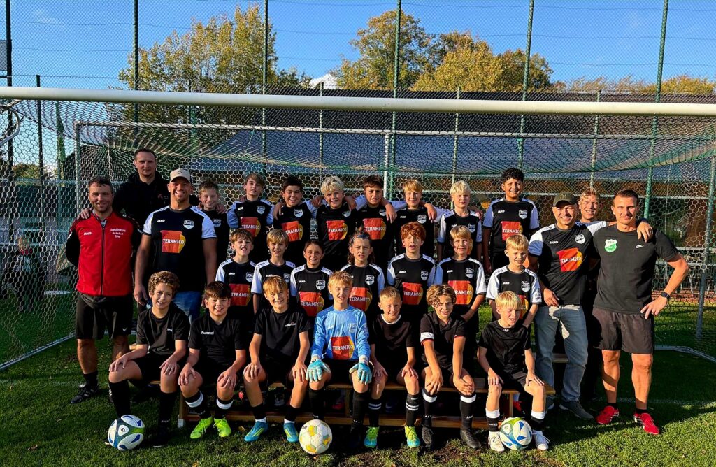 D Jugend JSG Ristedt/Syke bekommt neue Trikots